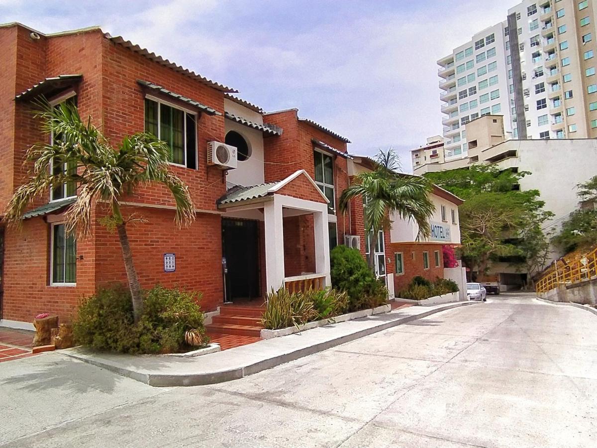 Brisas Marinas Hotel 3*
